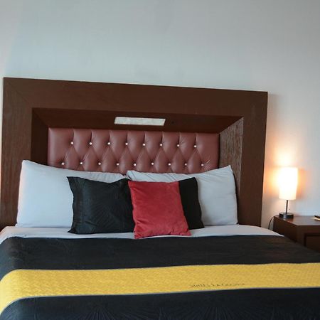 Suites La Gloria Alojamiento Independiente Tepatitlan Extérieur photo